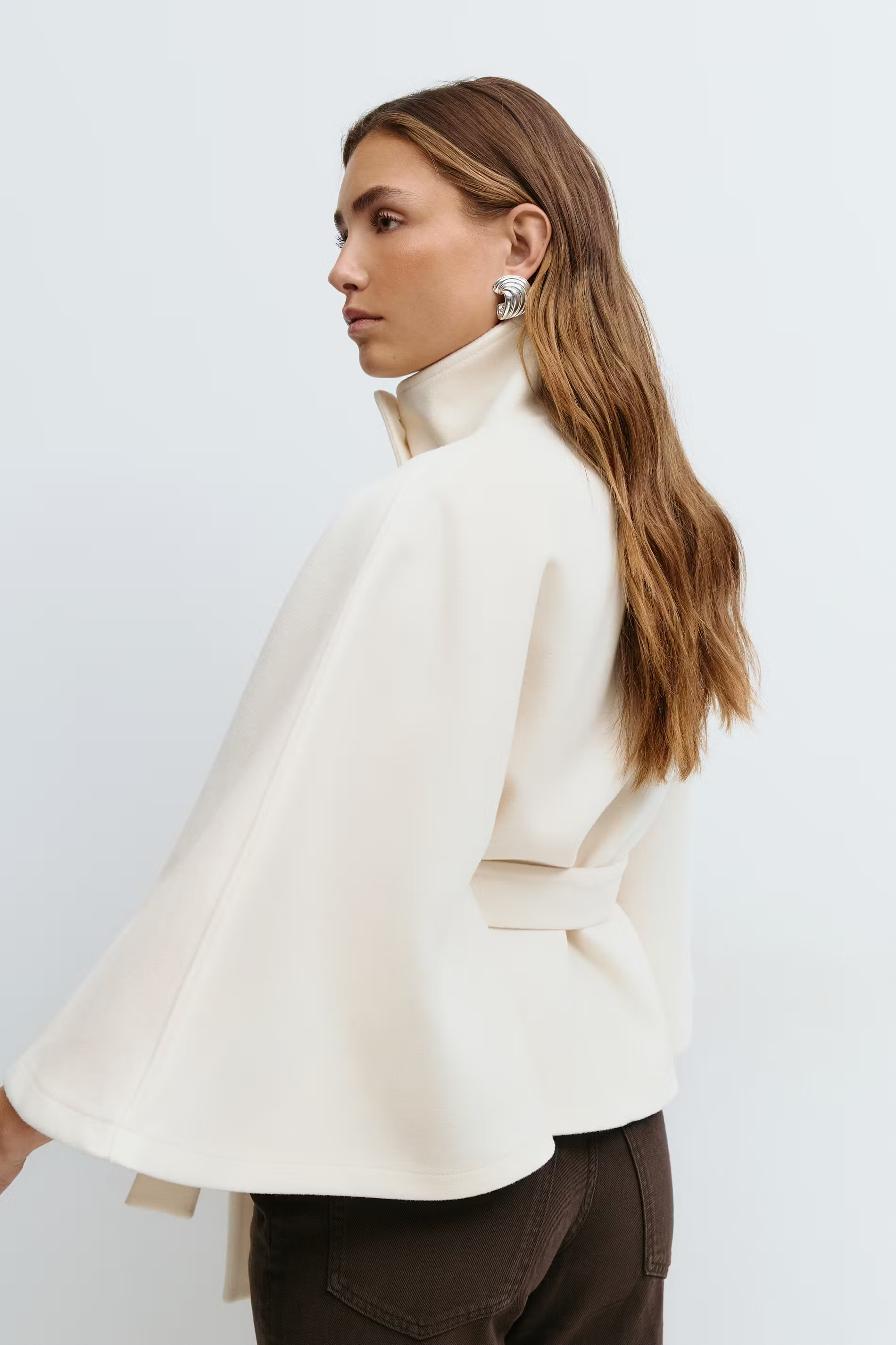 Loreza Cape Coat | Elegant Women’s Coat with Belt & High Collar